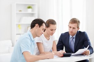 How to Communicate Effectively in Today's Business image