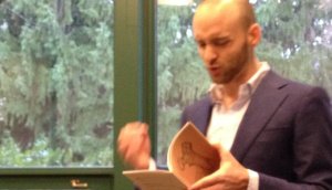 How to Become a Good Public Speaker
